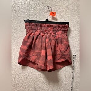 Lululemon track that shorts A75